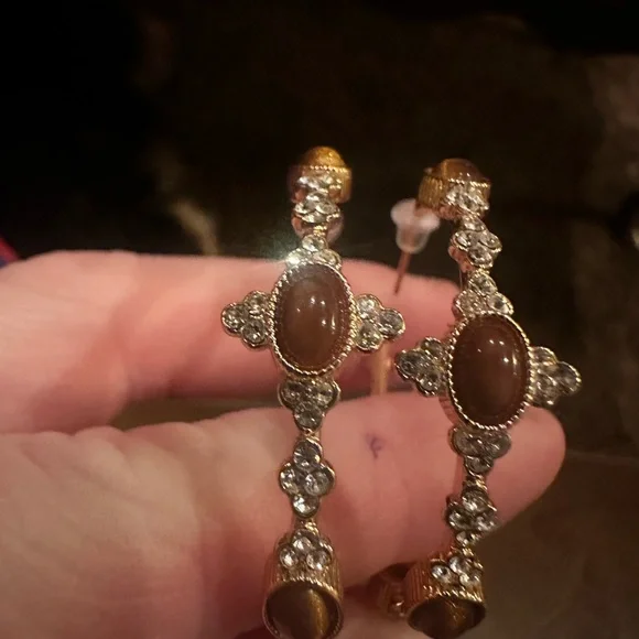 Tigers Eye Elegant Brown and Gold Women's Earrings - Picture 13 of 14